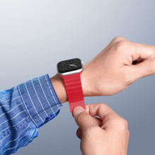 Apyrankė Dux Ducis &quot;Magnetic Strap&quot; skirta Apple Watch 7 41mm raudona