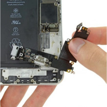 Krovimo lizdas skirtas iPhone 6 su lanksčiąja jungtimi / BLACK / OEM