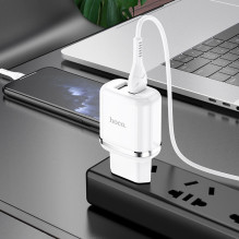 Įkroviklis Hoco N4 su dviem USB jungtimis + Lightning (2.4A) baltas