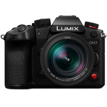 Panasonic Lumix DC-GH7 + LEICA DG VARIO-ELMARIT 12-60mm / F2.8-4 ASPH. / POWER O.I.S. (H-ES12060) (Black)