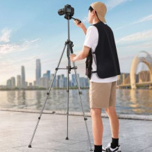 Ugreen Professional Ugreen LP661 tripod for smartphones and cameras - black and gray