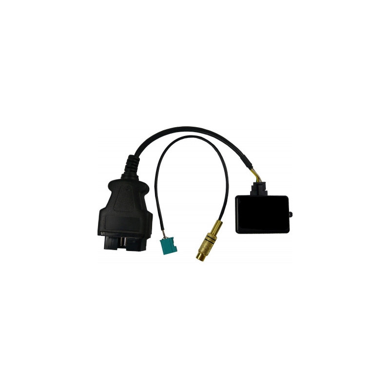 Adapter for connecting and activating the Mercedes NTG4/ 4.5 reversing camera