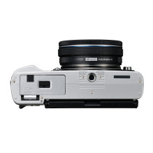 Olympus PEN E-P7 + ED 14-42mm EZ PANCAKE + ED 40-150mm F4-5.6 R (Silver)