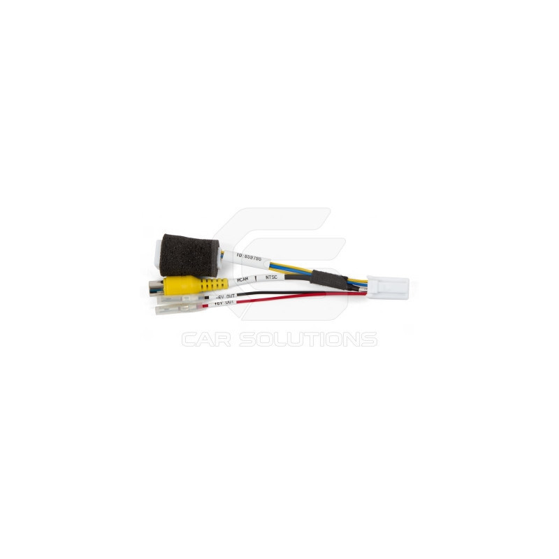 Adapter for connecting a reversing camera toyota aygo / peugeot 108 / citroen c1