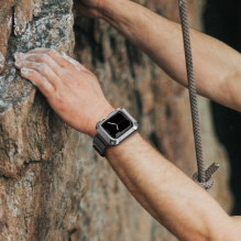 Kingxbar CYF134 2in1 tvirtas dėklas, skirtas Apple Watch SE, 6, 5, 4 (44 mm) nerūdijantis plienas su sidabriniu dirželiu