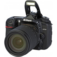 Nikon D7500 18-105mm f/ 3.5-5.6G ED VR