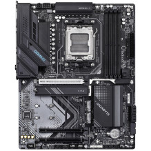 GIGABYTE X870 GAMING WIFI6 pagrindinė plokštė – palaiko AMD Ryzen 9000 procesorius, 8+2+2 fazių VRM, iki 8000MHz DDR5 (O