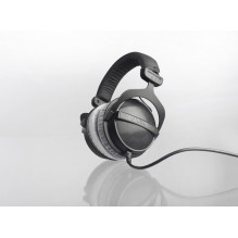 Beyerdynamic DT 770 Pro ausinės su laidine juosta Music Black