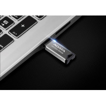 ADATA UV250 USB atmintinė 32 GB USB Type-A 2.0 Silver