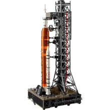 LEGO ICONS 10341 NASA Artemis kosminio paleidimo sistema