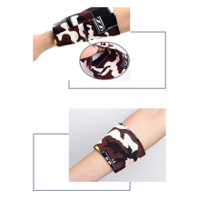 Fabric armband for running fitness brown