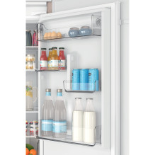 Indesit INC18 T311 fridge-freezer Built-in 250 L F White