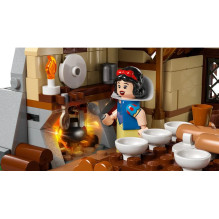 LEGO DISNEY 43242 Snieguolė ir septynių nykštukų namelis