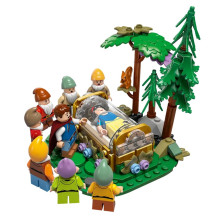 LEGO DISNEY 43242 Snieguolė ir septynių nykštukų namelis