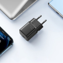 Įkroviklis Joyroom &quot;L-P202&quot; juodas (USB-C / 20W)