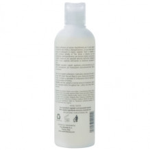 1.5. Purifying Shampoo With Green Tea Anti-dandruff shampoo, 250 ml