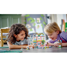 Konstruktorius - LEGO Friends Sporto Centras 832 Dalys 4 mini figūrėlės