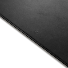 Spigen LD302 mouse pad - black