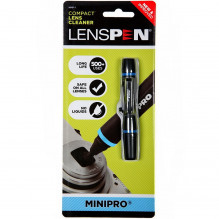 Cleaning pencil Lenspen...