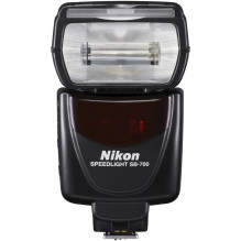 Nikon Z Portrait Kit (Z 40mm F/ 2 + SB-700 Speedlight)