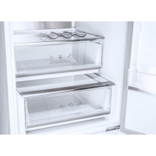 186 cm high white refrigerator with freezer underneath Lord C18