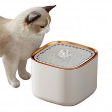 Automatic cat water fountain