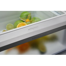 70 cm pločio įmontuojamas šaldytuvas Electrolux ENP7TD75S